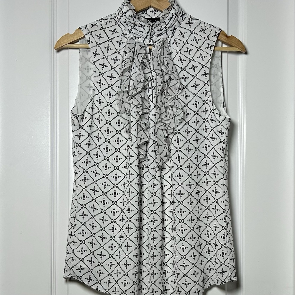 White House Black Market White Medallion Print Ruffle Jabot Sleeveless Blouse